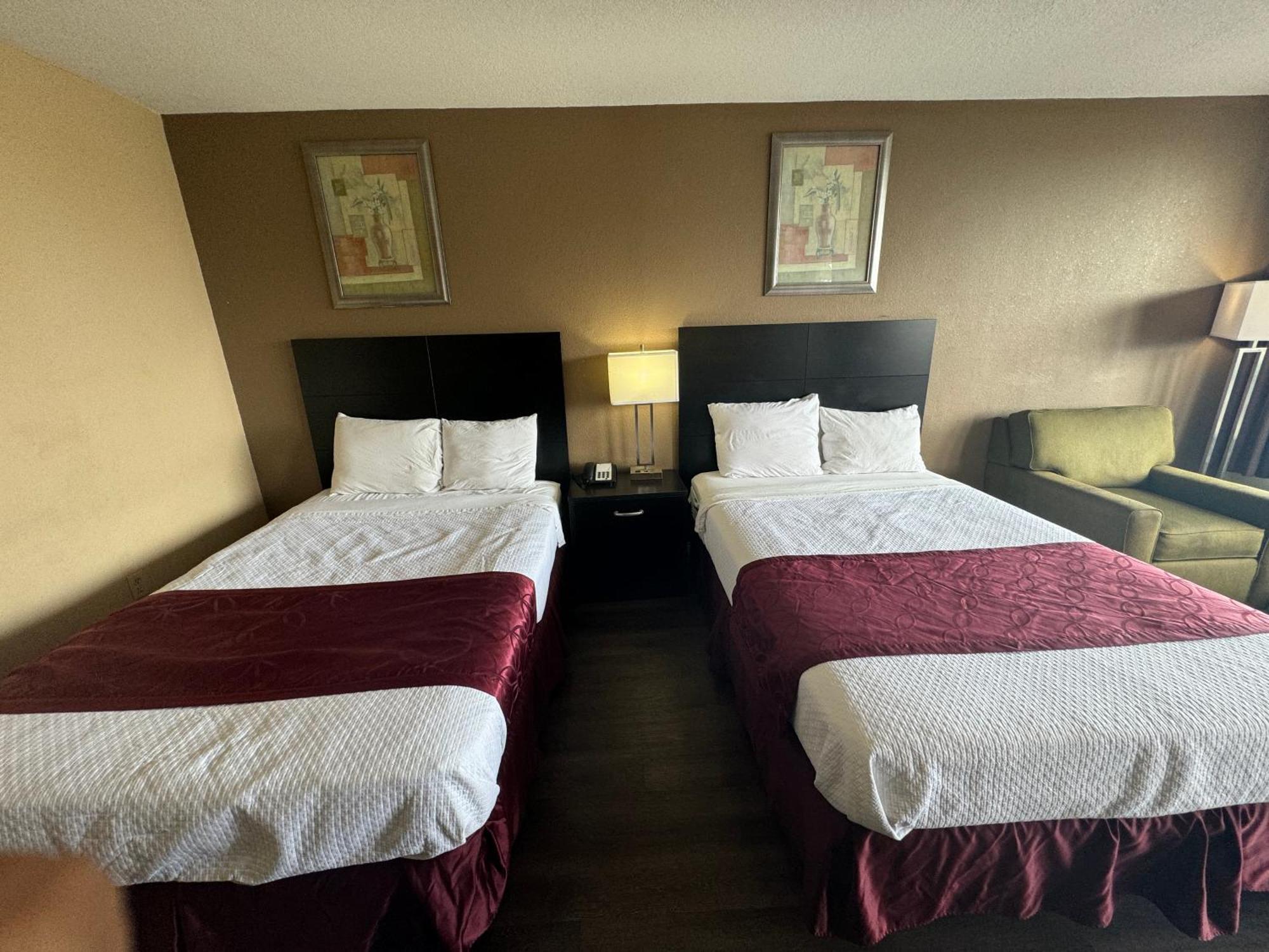 布什奈尔 罗德威旅馆酒店 外观 照片
